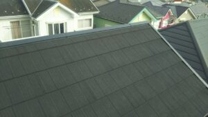 埼玉県さいたま市にて屋根修理〈エコグラーニにてカバー工法〉